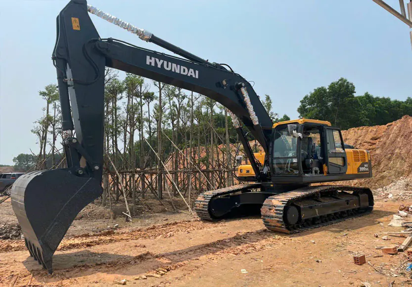 Máy xúc Hyundai HX220S: Thông số, hiệu suất và giá máy mới nhất