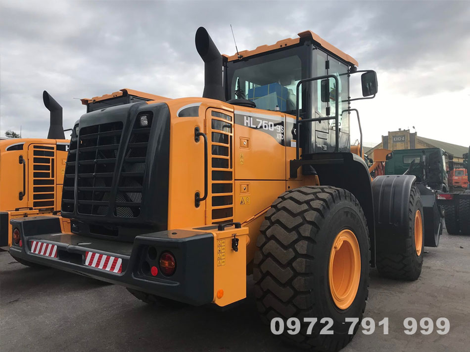 Máy xúc công trình Hyundai