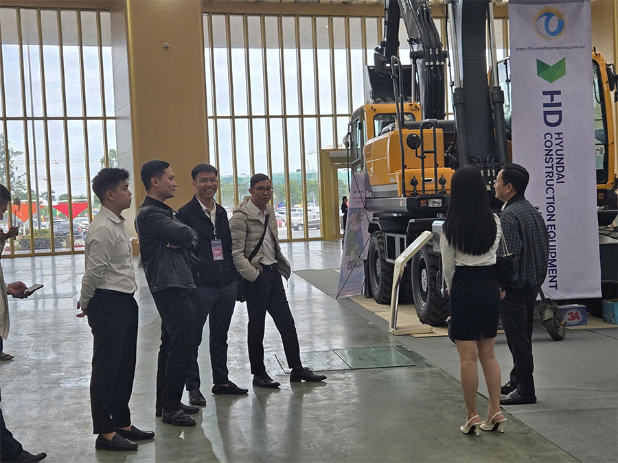 Giới thiệu chung về Máy xúc Hyundai