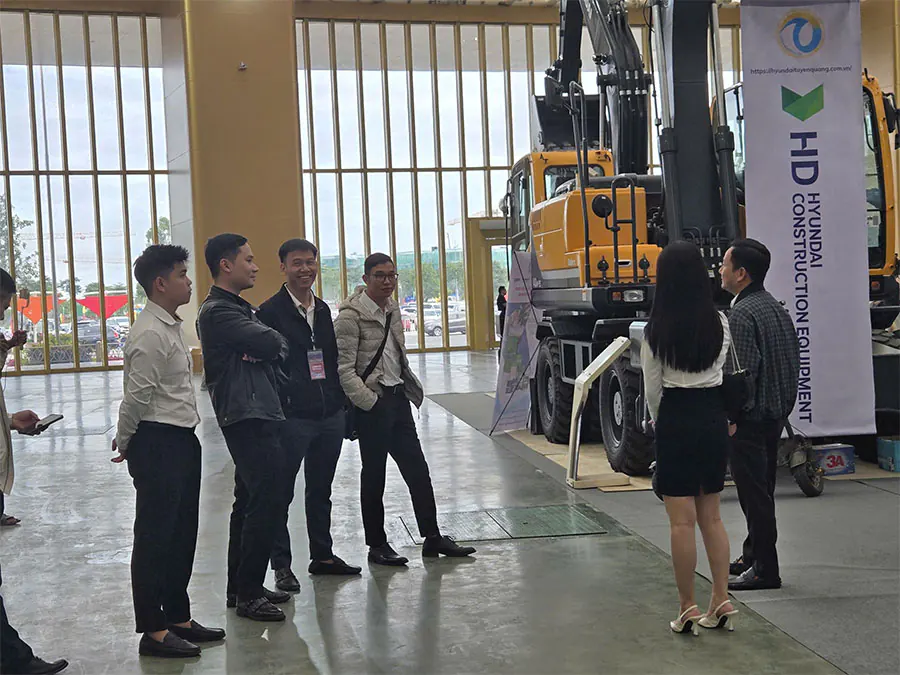Kiểm tra máy xúc Hyundai trước khi mua Kiểm tra máy xúc Hyundai trước khi mua
